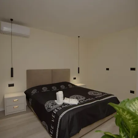 Апартаменты Lux Holidays 102